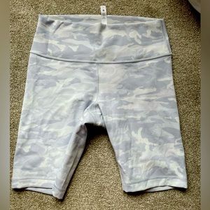 Women’s Size 12 Wunder Under high rise shorts from Lululemon